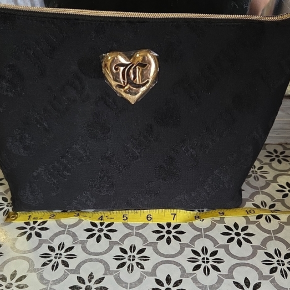 Juicy couture Elegant Black Heart-Accent Cosmetic Bag - Picture 7 of 7